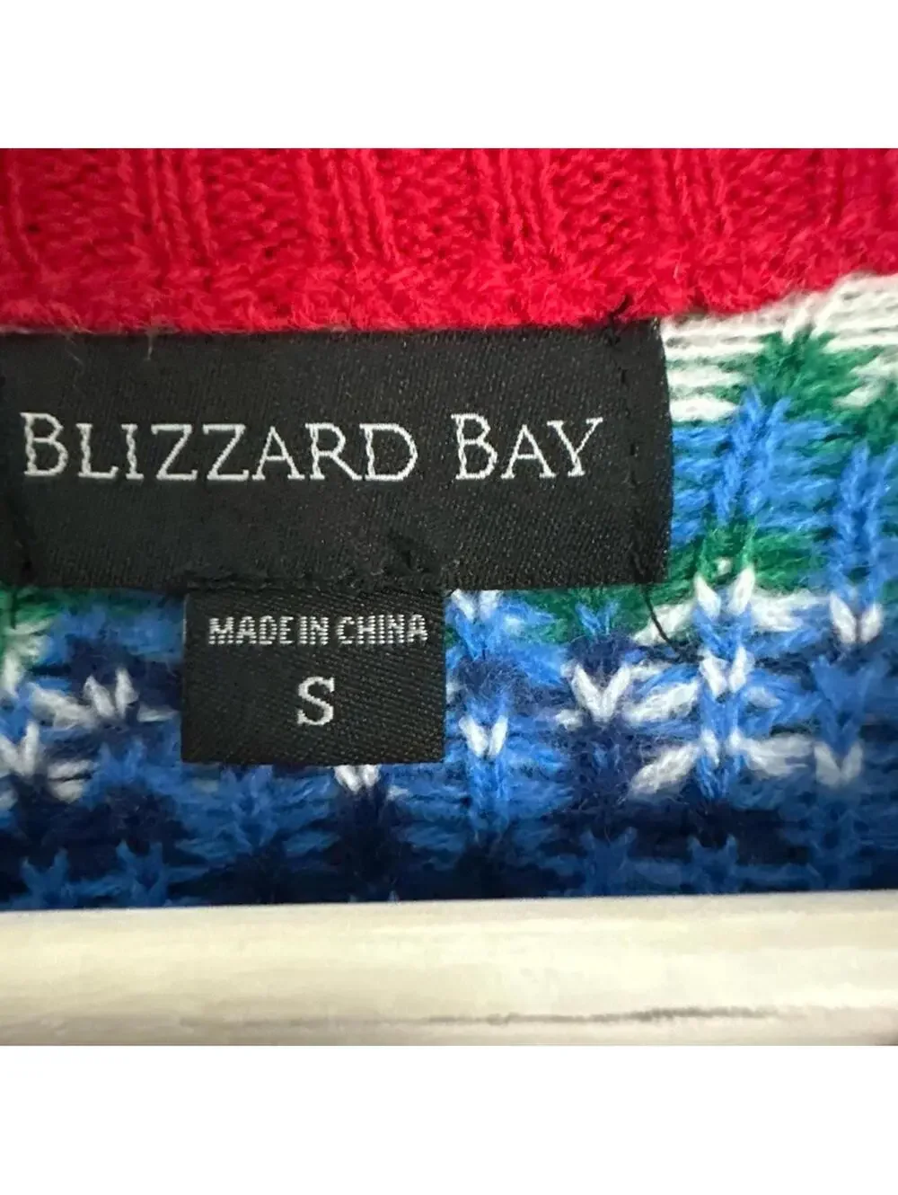 Blizzard Bay Moose Drinking Christmas Sweater Men's Size S